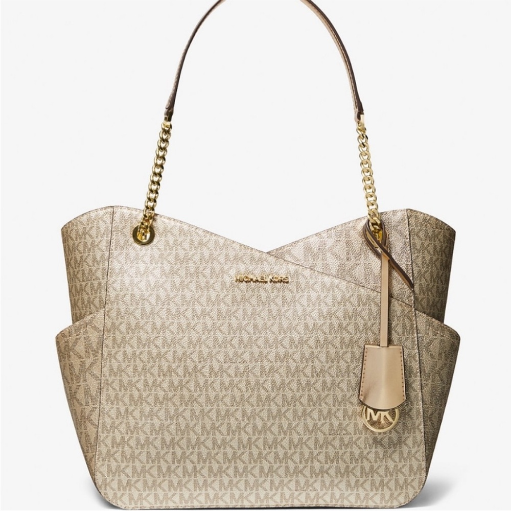 MICHAEL KORS LARGE X CHAIN SHOULDER TOTE BAG 
PALE GOLD COLOR
NEW WITH TAGS